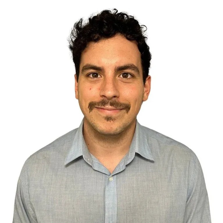 Homepage 15 C.LecarosHeadshot by Miami Therapist Lotus Counseling